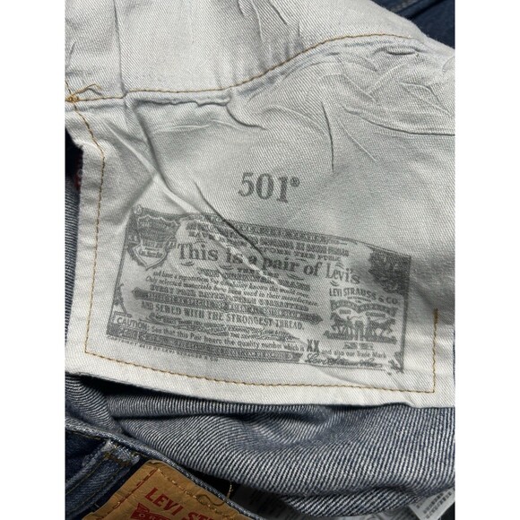 Levi’s 501 Original Fit Jeans W42 L32 Button Fly Classic Vintage Straight Leg - Picture 8 of 8